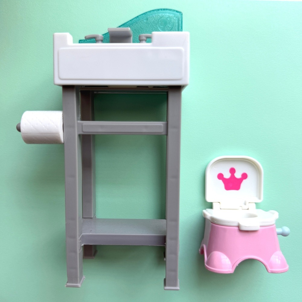 2017 Barbie‎ Skipper Babysitters Potty Training Toilet & Sink